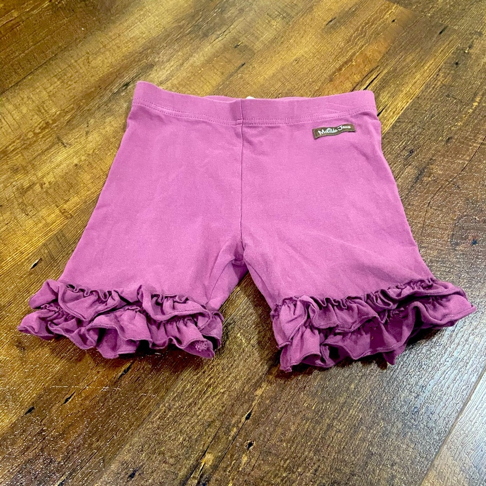 Matilda Jane purple ruffle bottom shorts size 6.